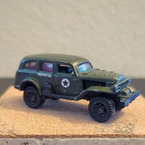 2009 Matchbox Green Jungle Crawler Diecast